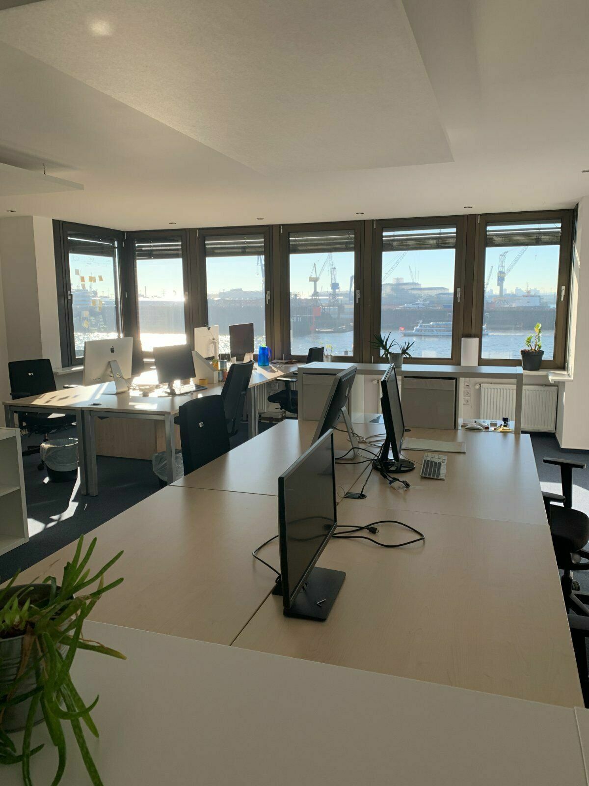 Office RX6Q Große Elbstraße 42 in Hamburg, Altona